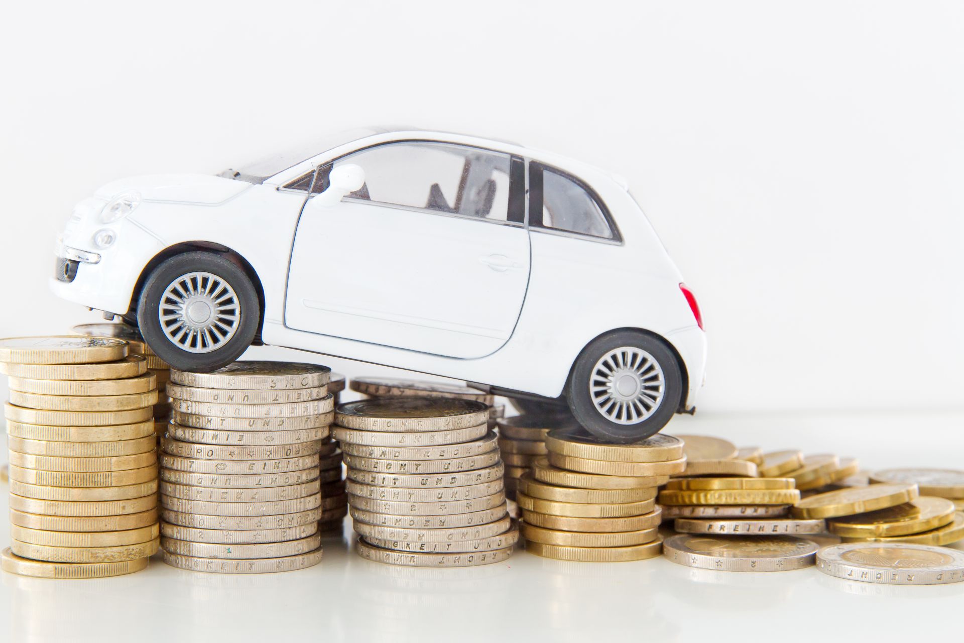台中汽車借款可以分為兩種，一種為購車貸款，另一種則是原車融資